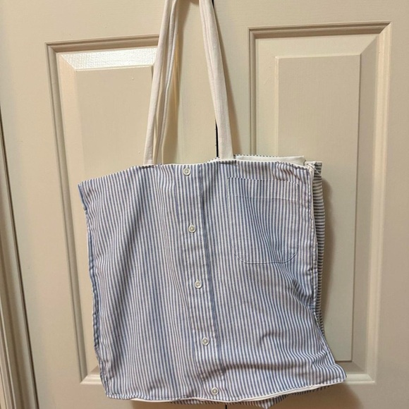 Upcycled/reworked tote bag white/blue strips buttons - Picture 3 of 4